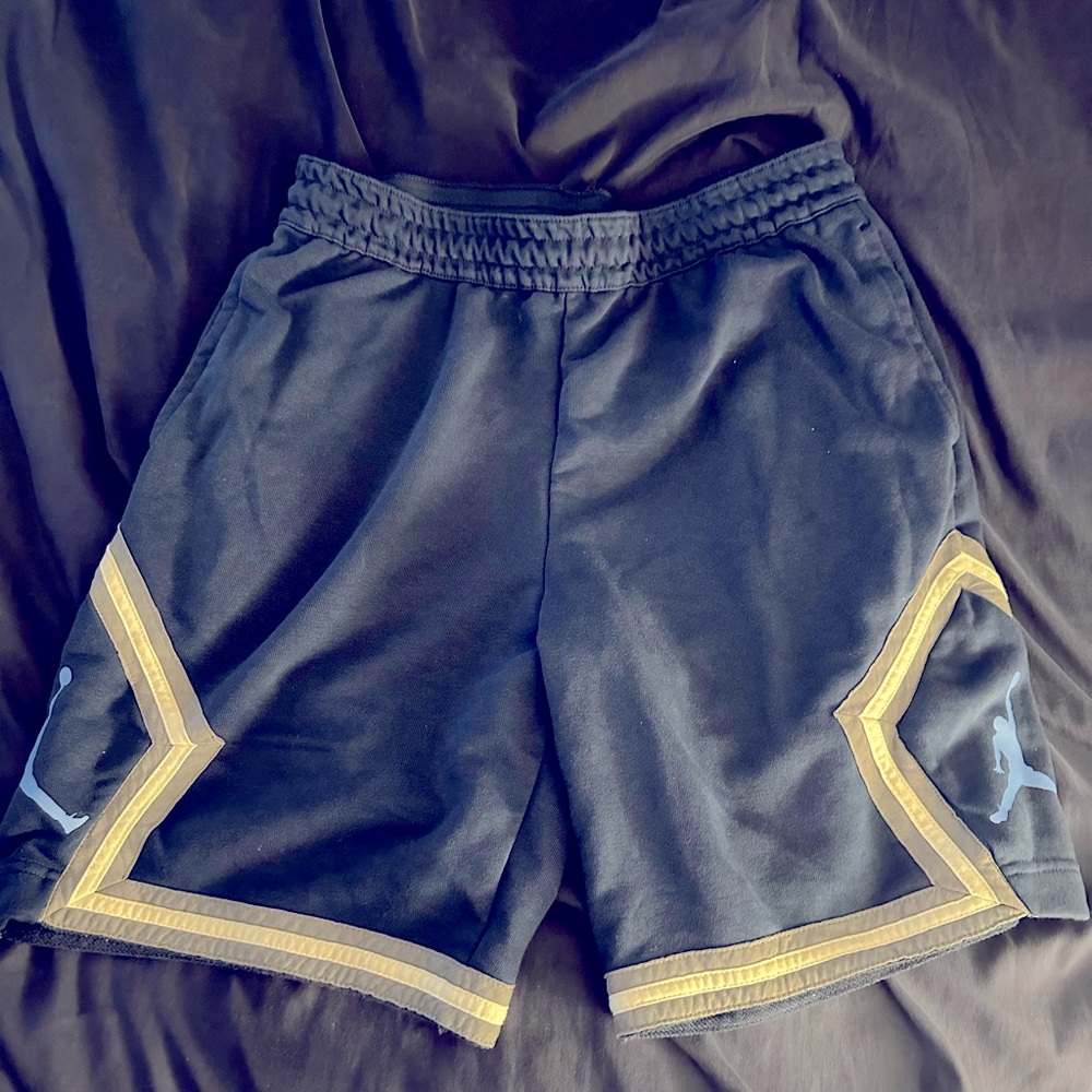 🤯MEN’S JORDAN SHORTS SIZE L🤯